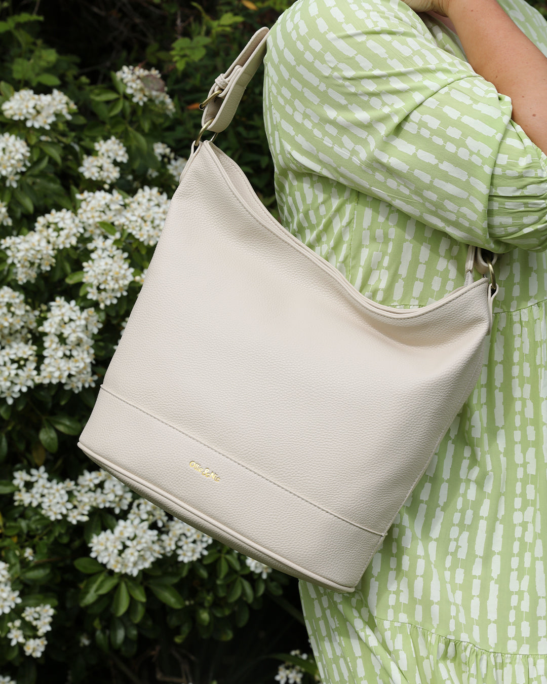 Lola Slouch Bag - Pebble
