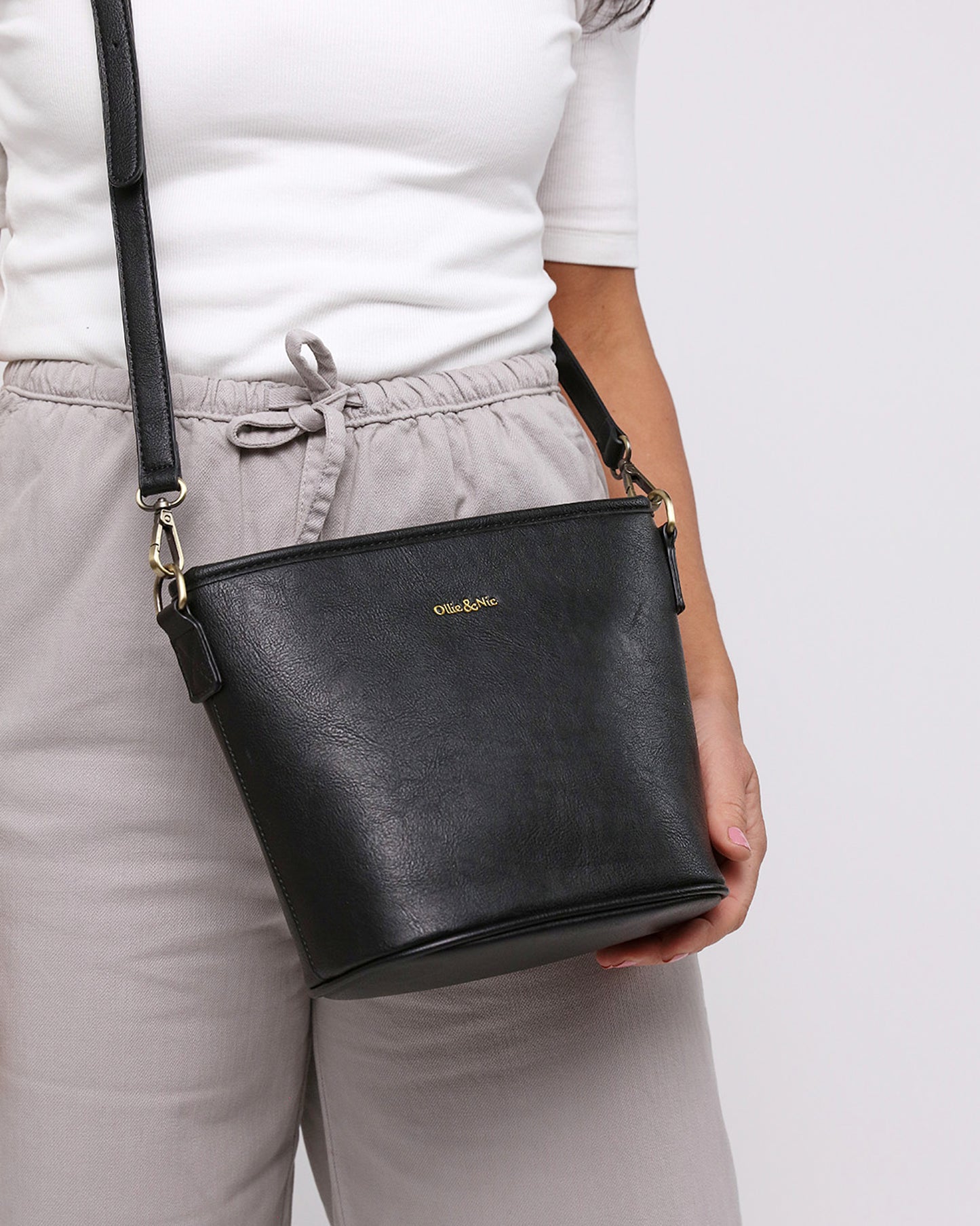Bella Mini Bucket Bag - Black