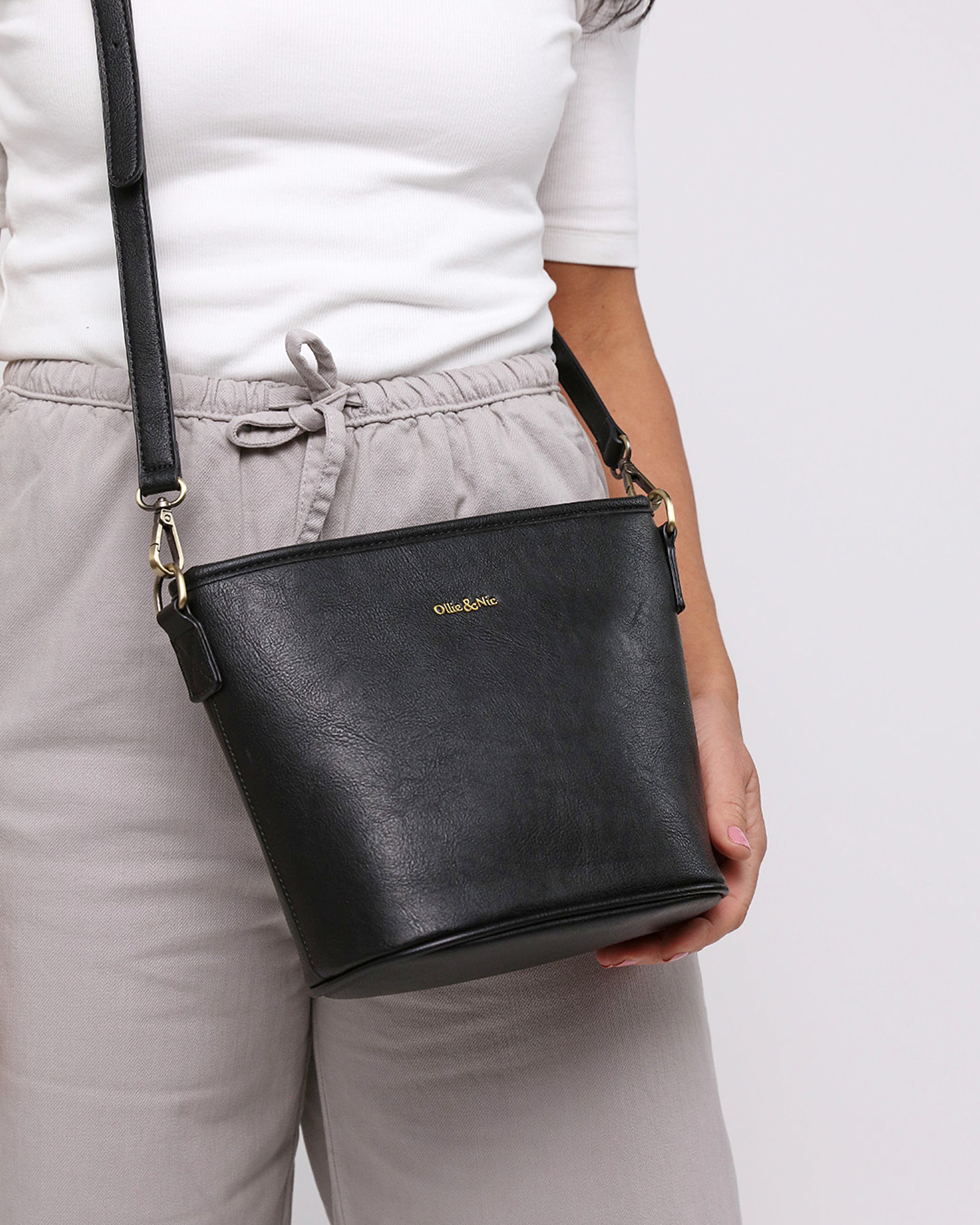 Bella Mini Bucket Bag - Black