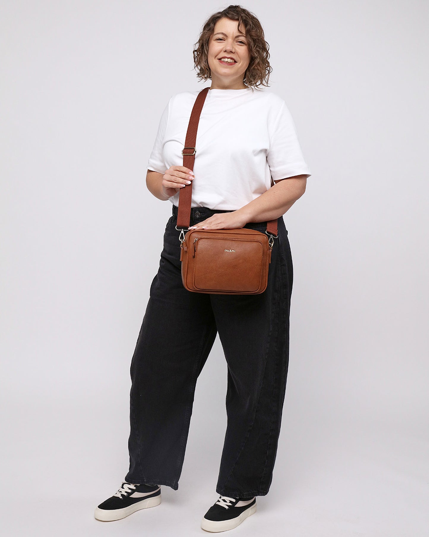 Bertie Maxi Crossbody - Tan