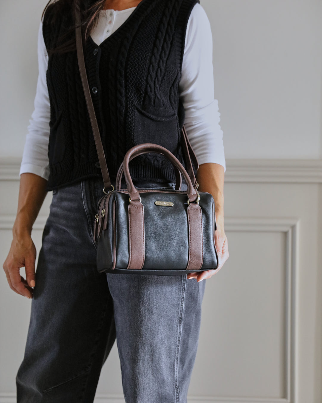 Della Boxy Bowler - Black