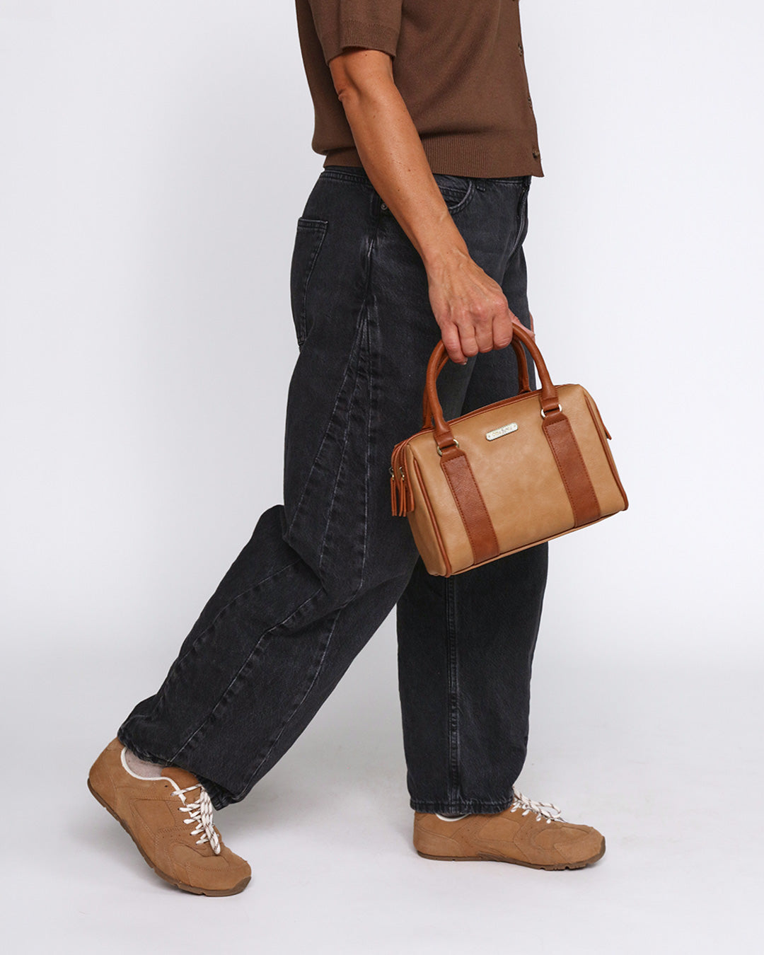 Della Boxy Bowler - Caramel