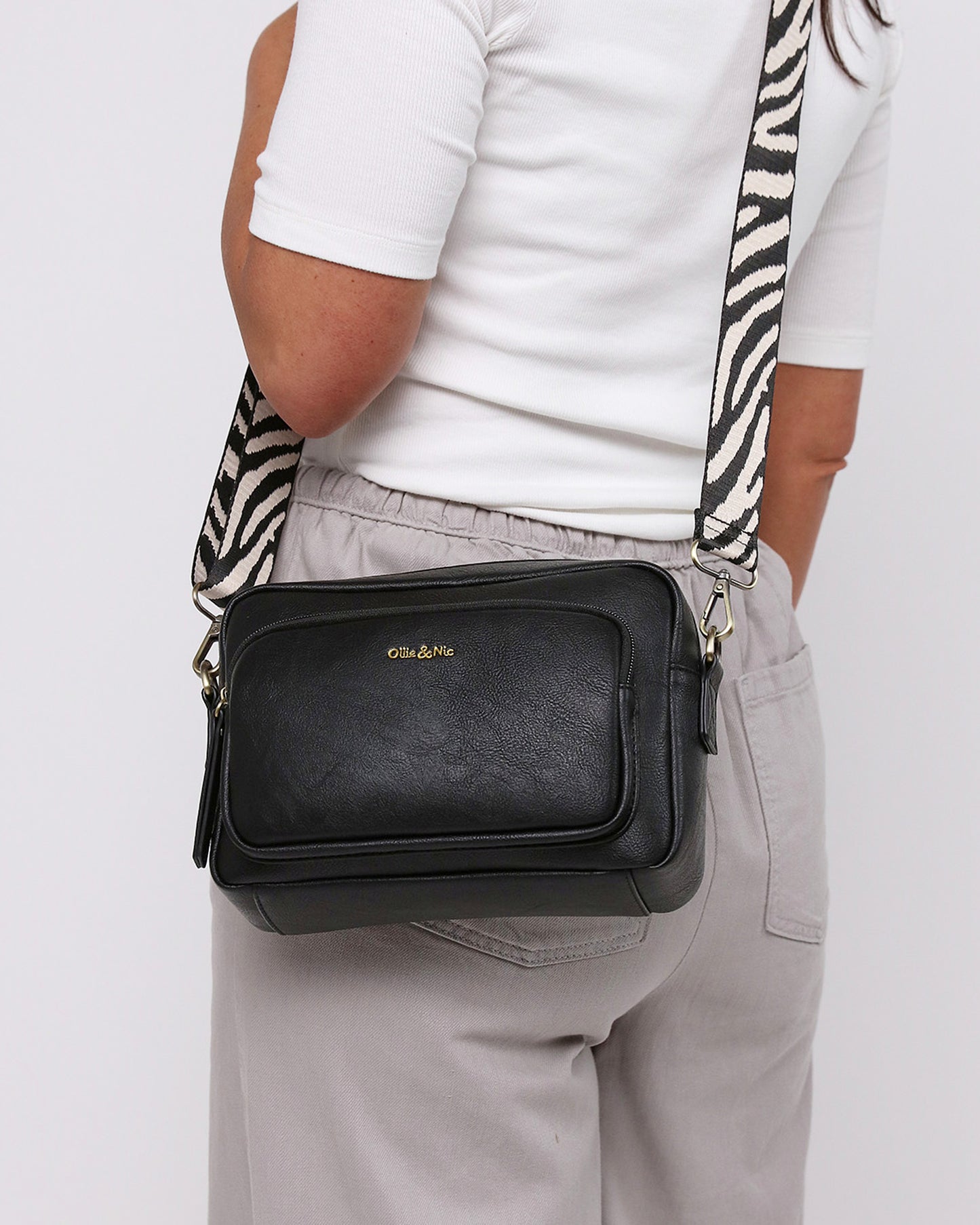 Doyle Crossbody - Black