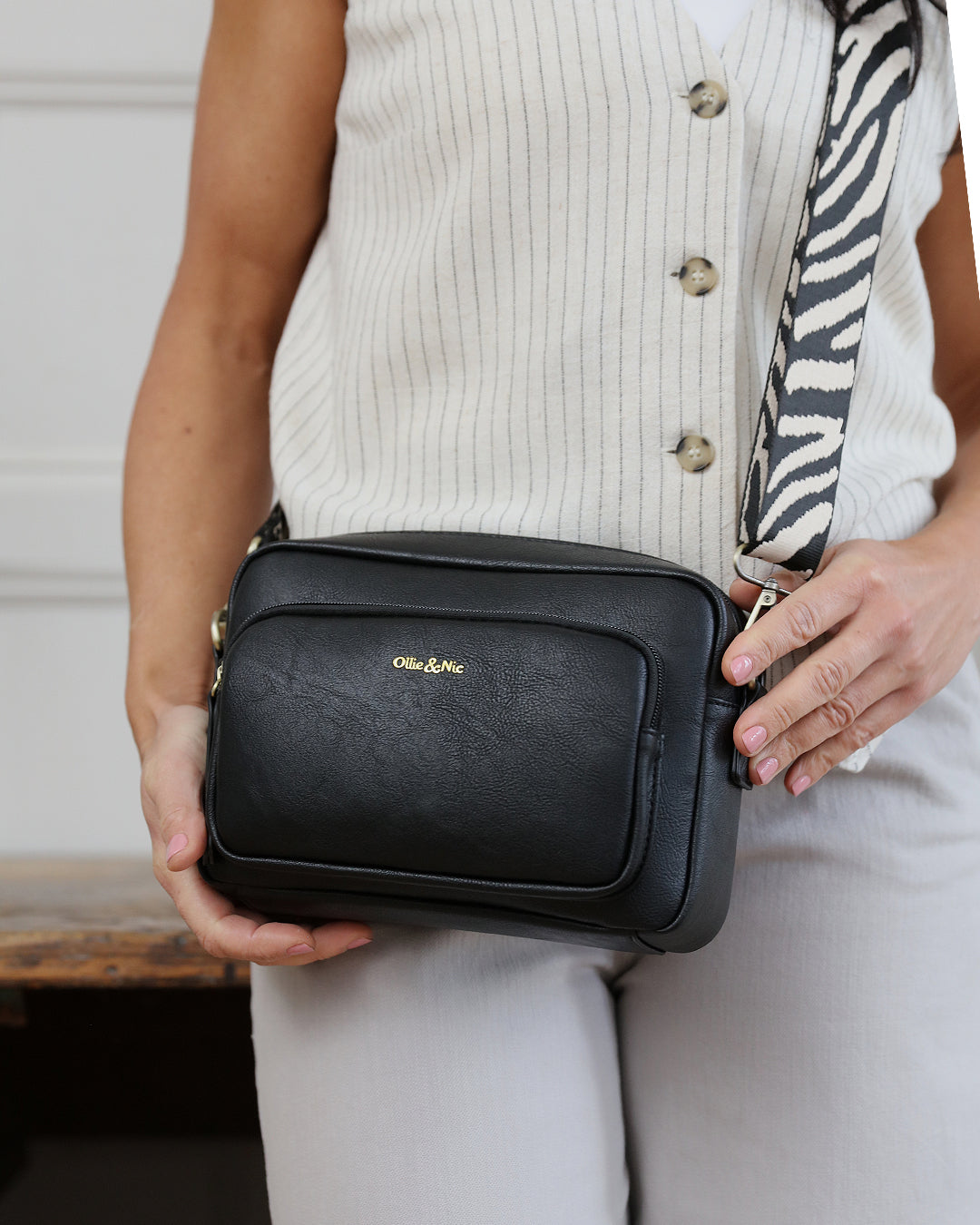 Doyle Crossbody - Black