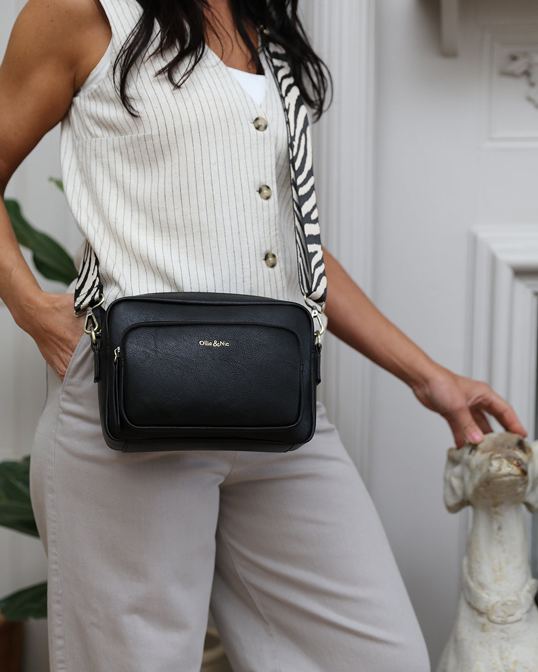 Doyle Crossbody - Black