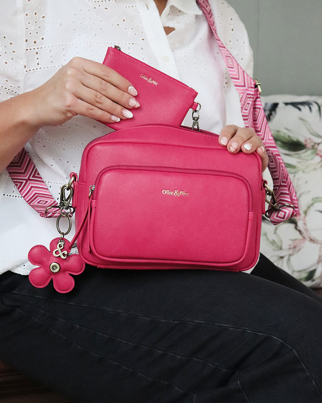 Doyle Women's Crossbody Camera Bag - Fuchsia – Ollie & Nic