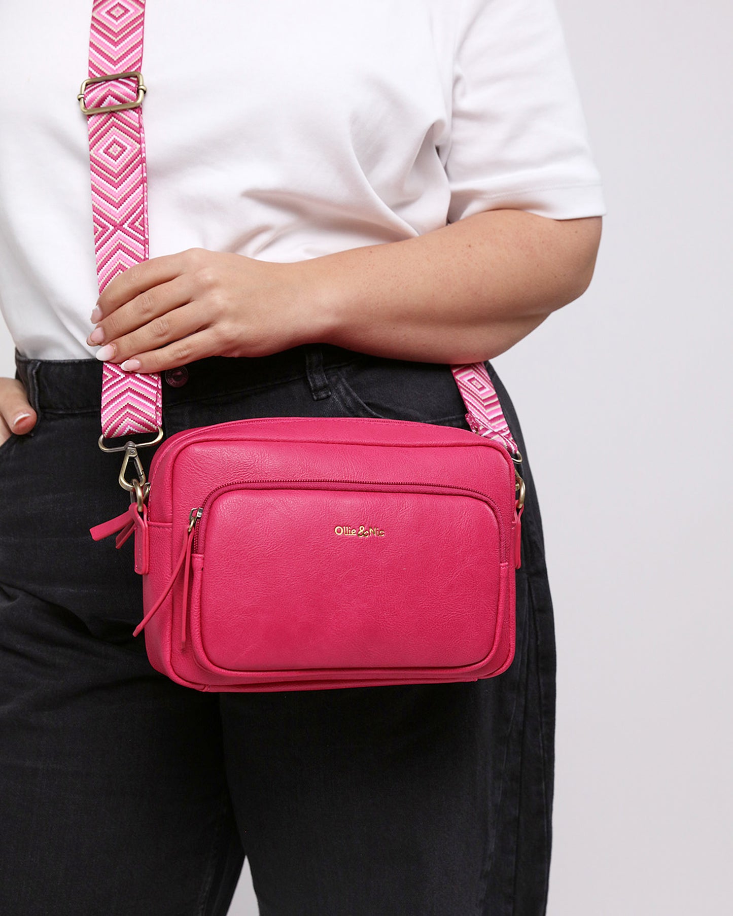 Doyle Crossbody - Fuchsia