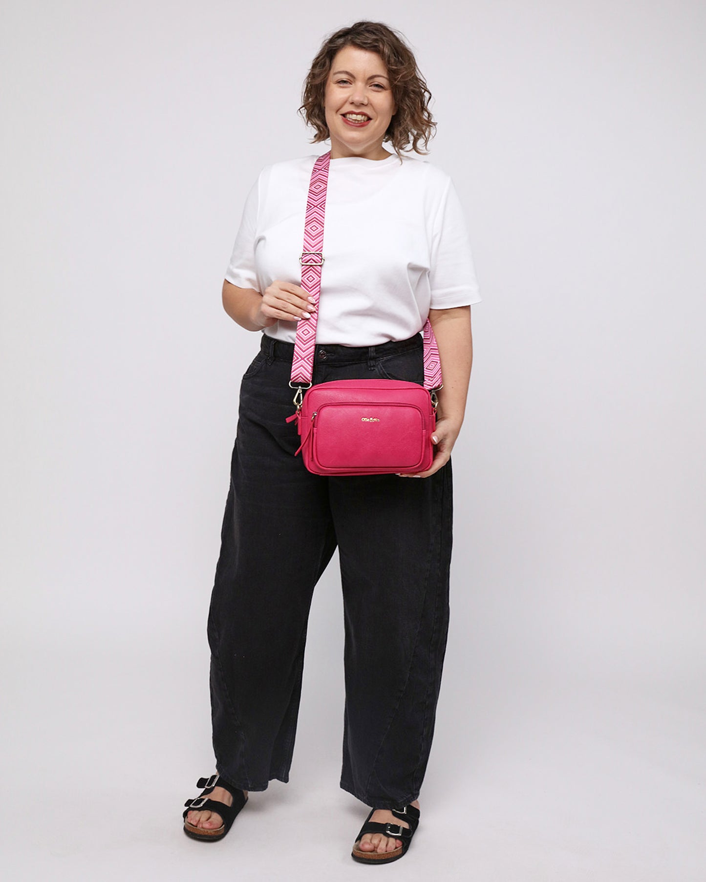 Doyle Crossbody - Fuchsia