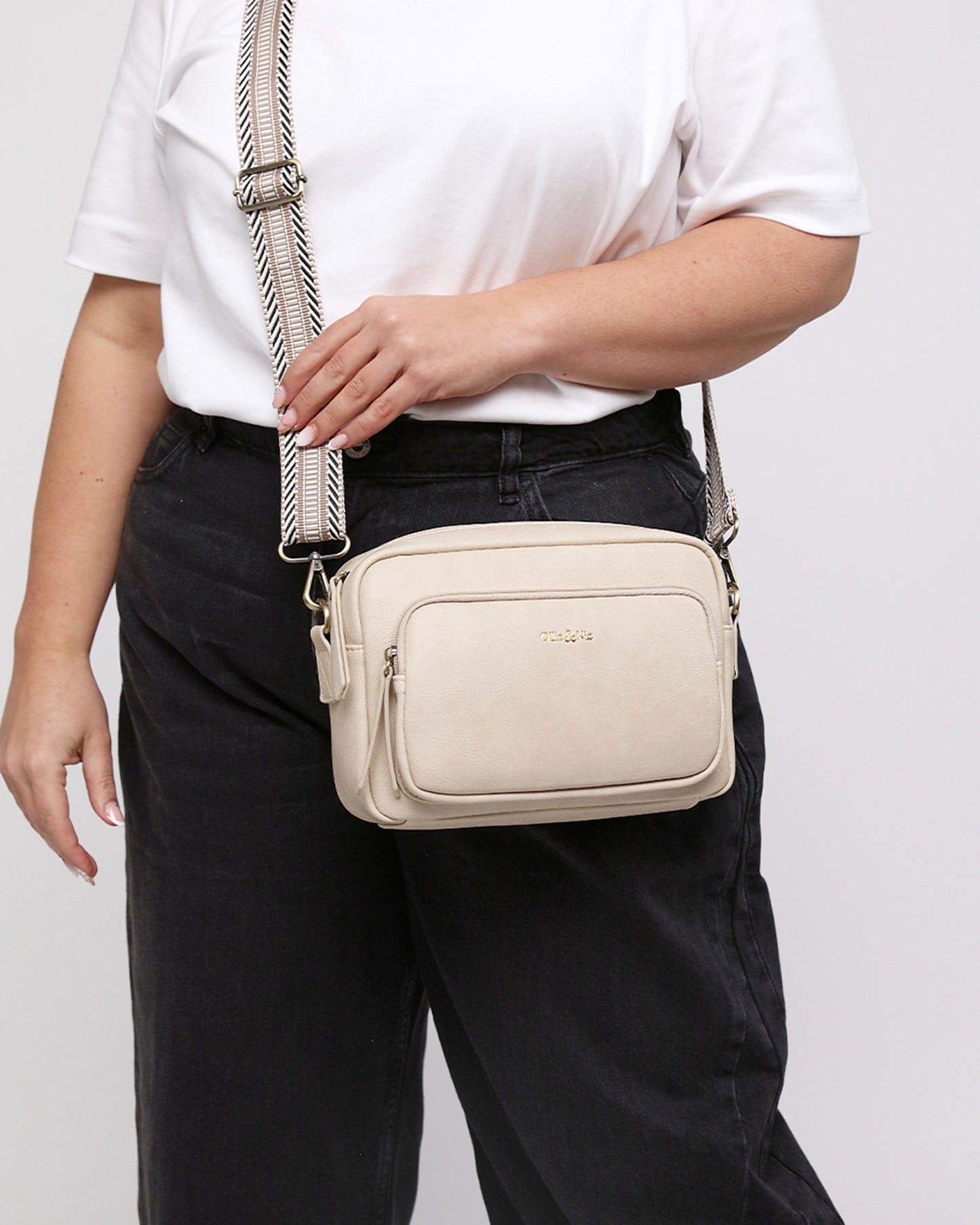 Doyle Crossbody - Pebble