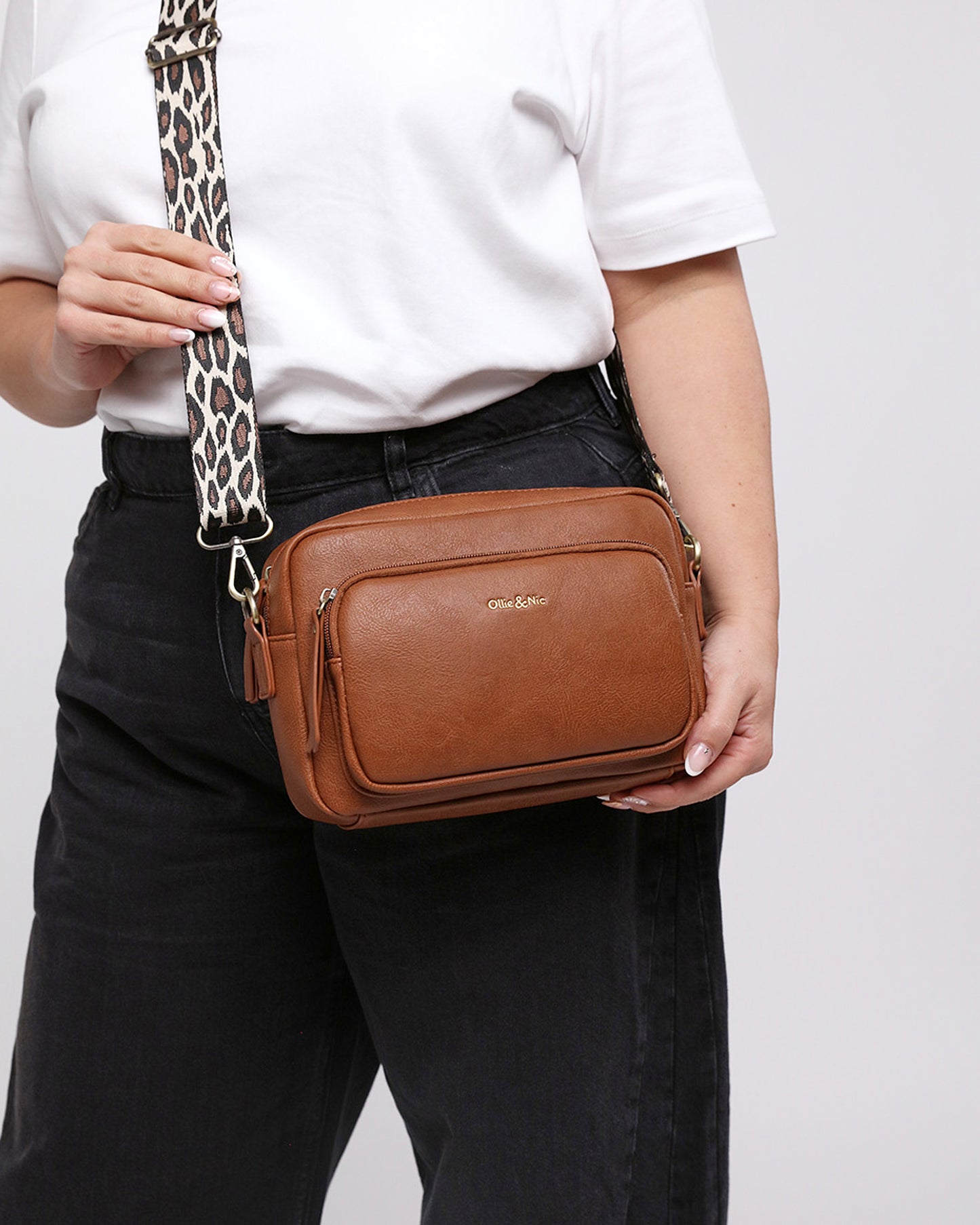Doyle Crossbody - Tan