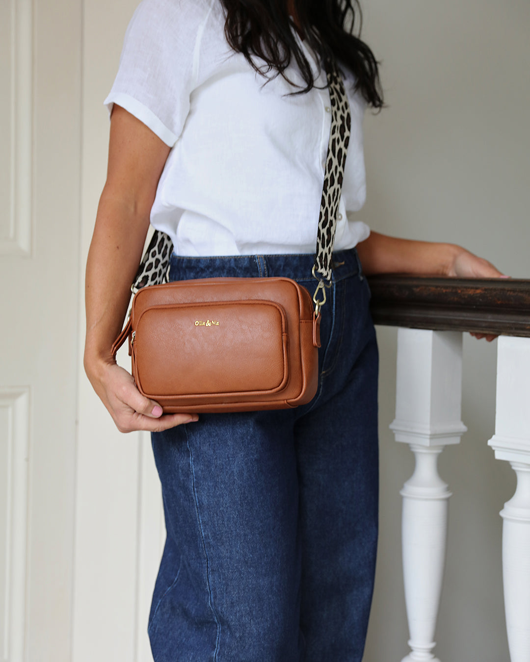 Doyle Crossbody - Tan