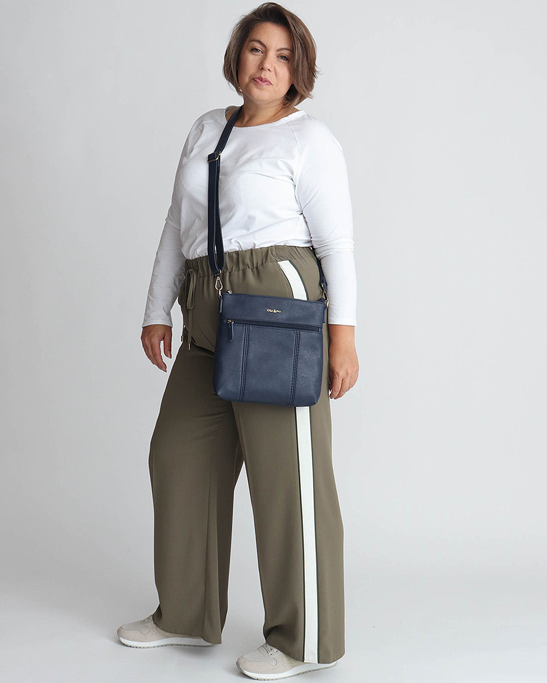 Eddie Crossbody - Navy