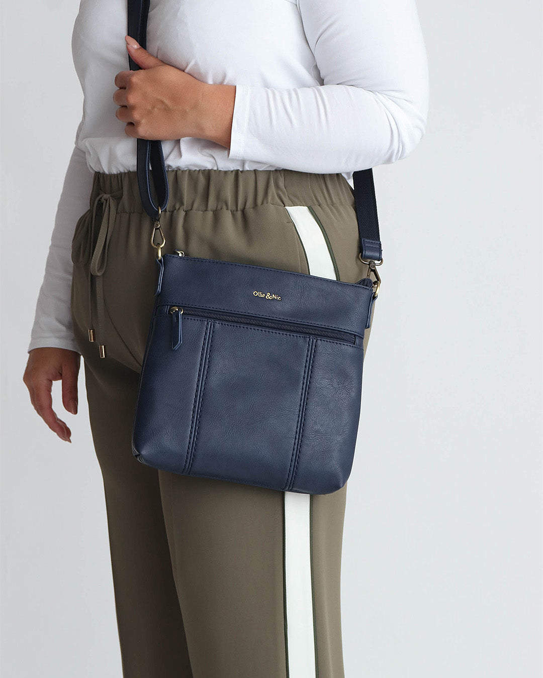 Eddie Crossbody - Navy