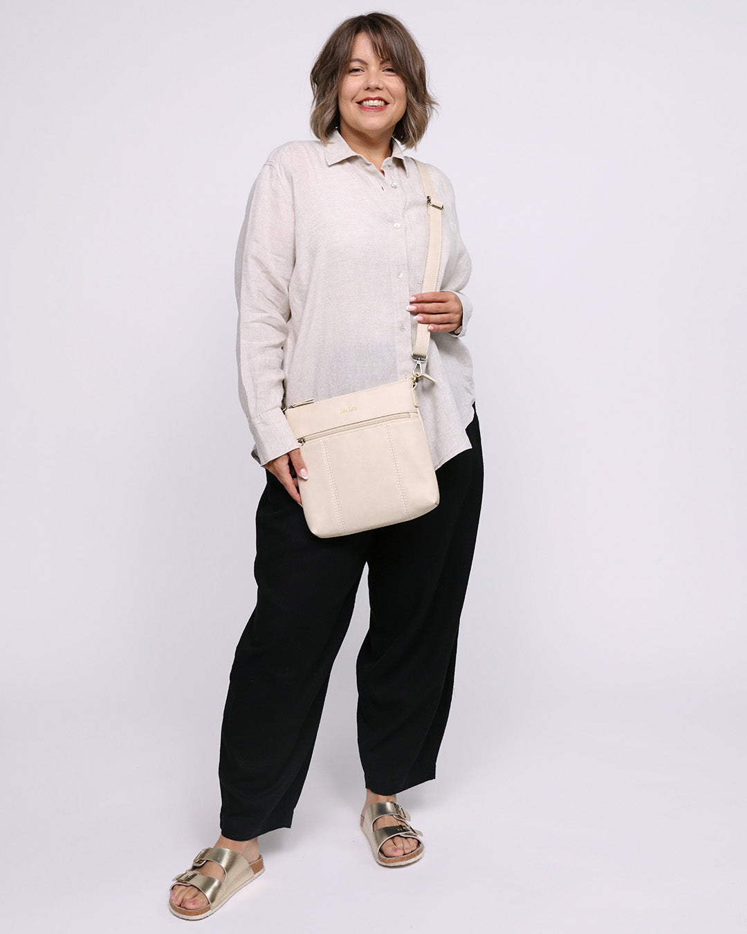 Eddie Crossbody - Pebble