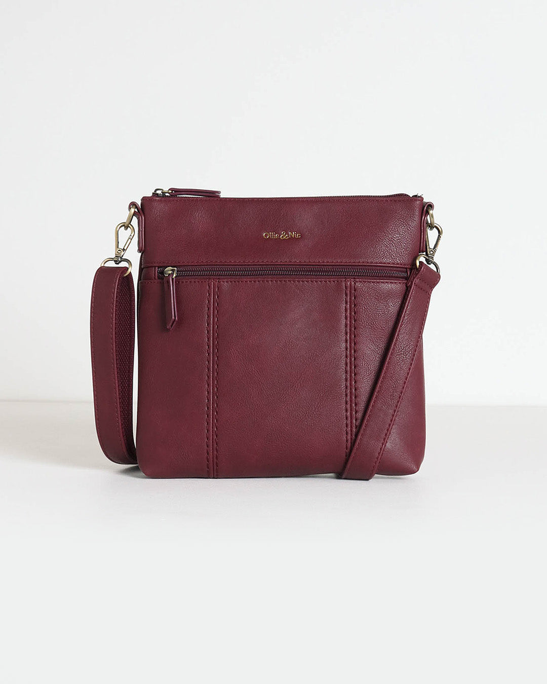 Eddie Crossbody - Plum