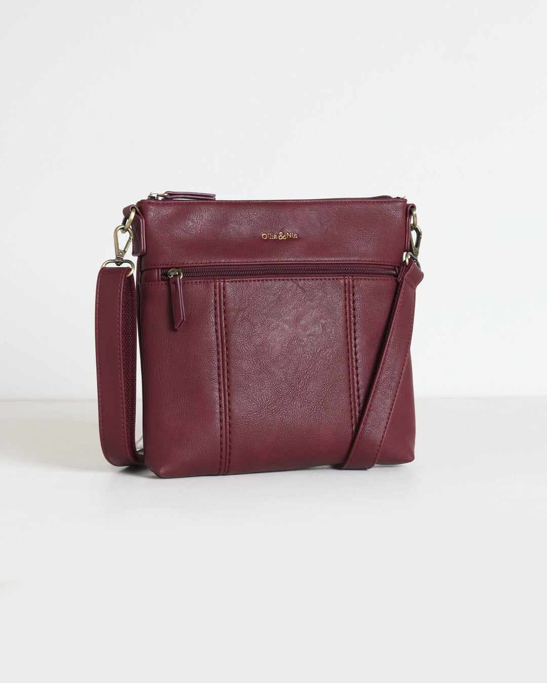 Eddie Crossbody - Plum