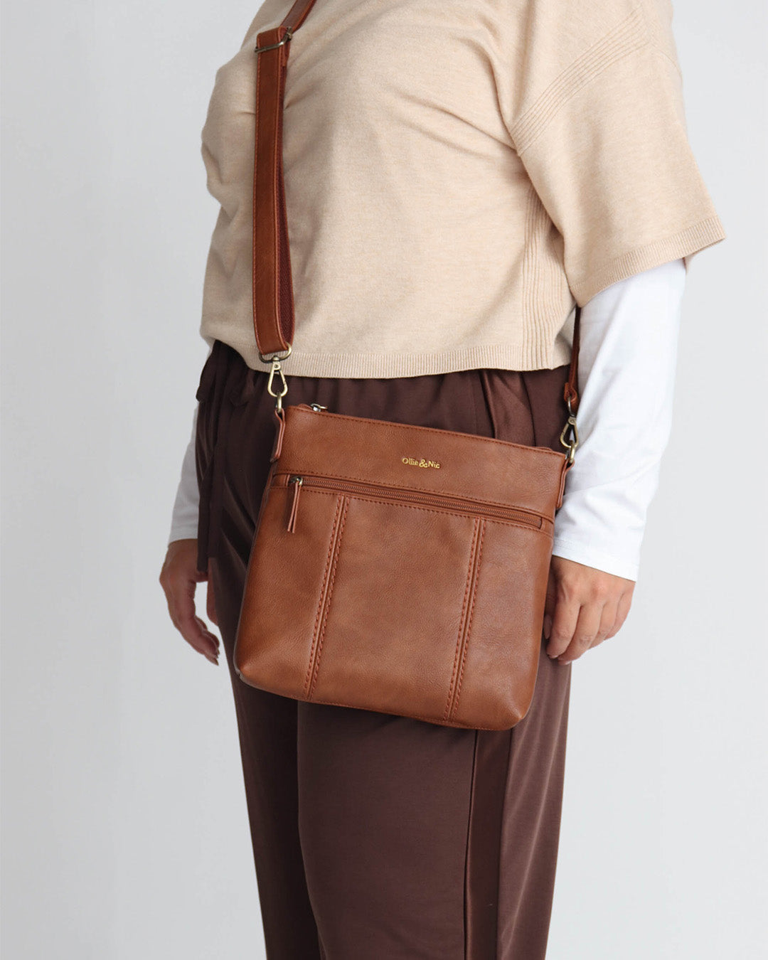 Eddie Crossbody - Tan