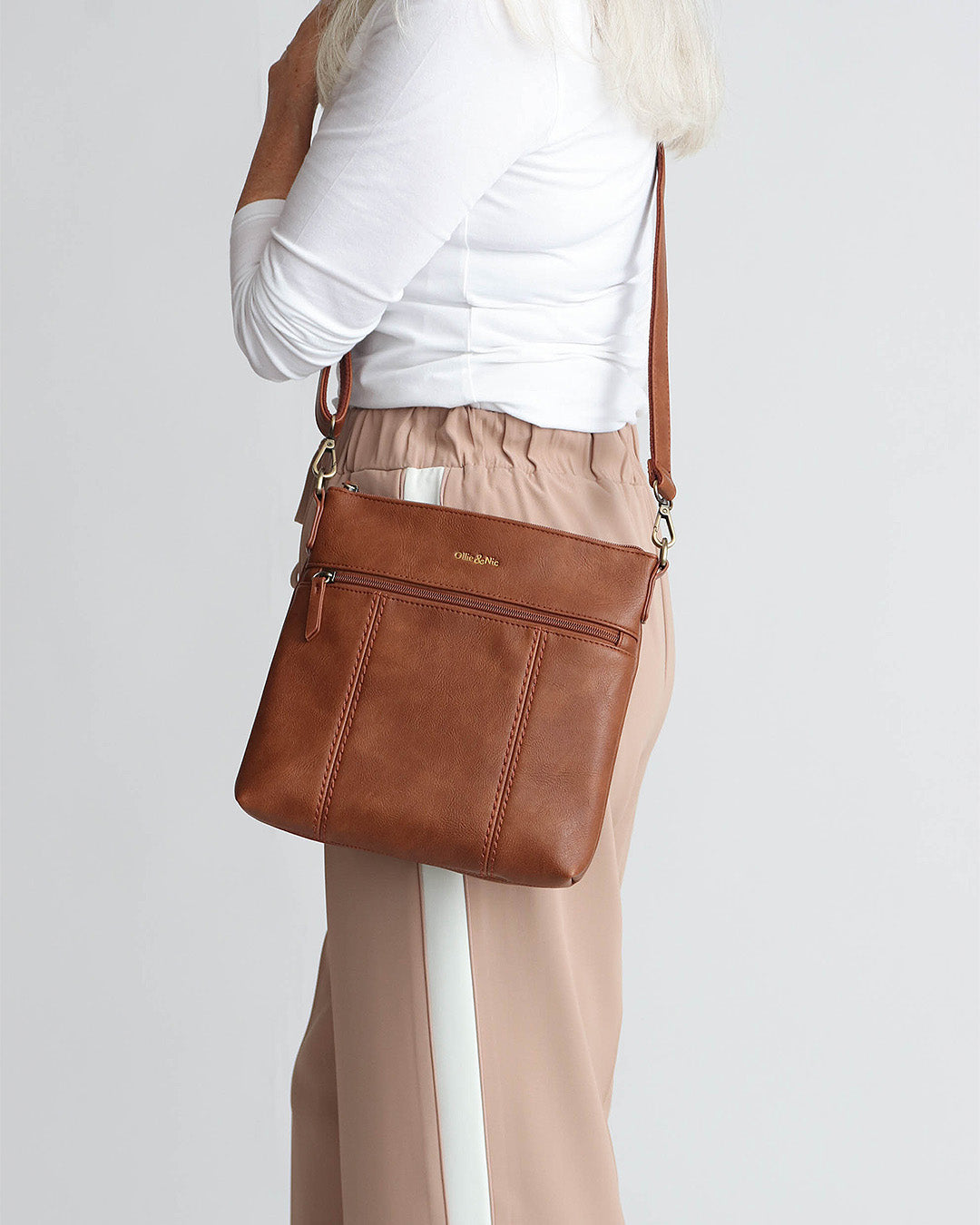 Eddie Crossbody - Tan