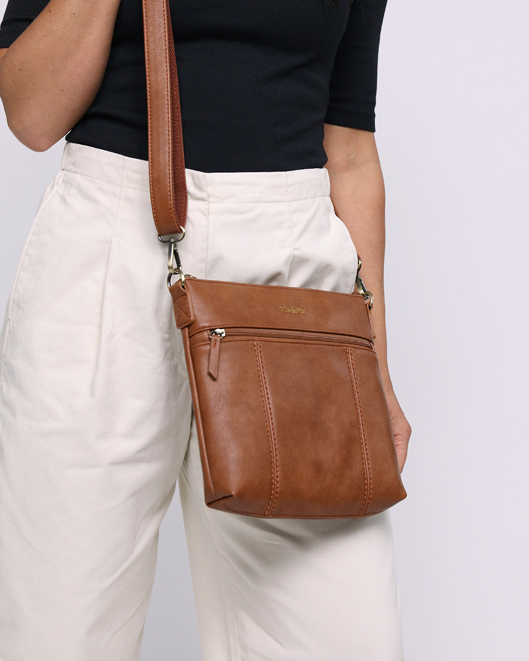 Eddie Crossbody - Tan