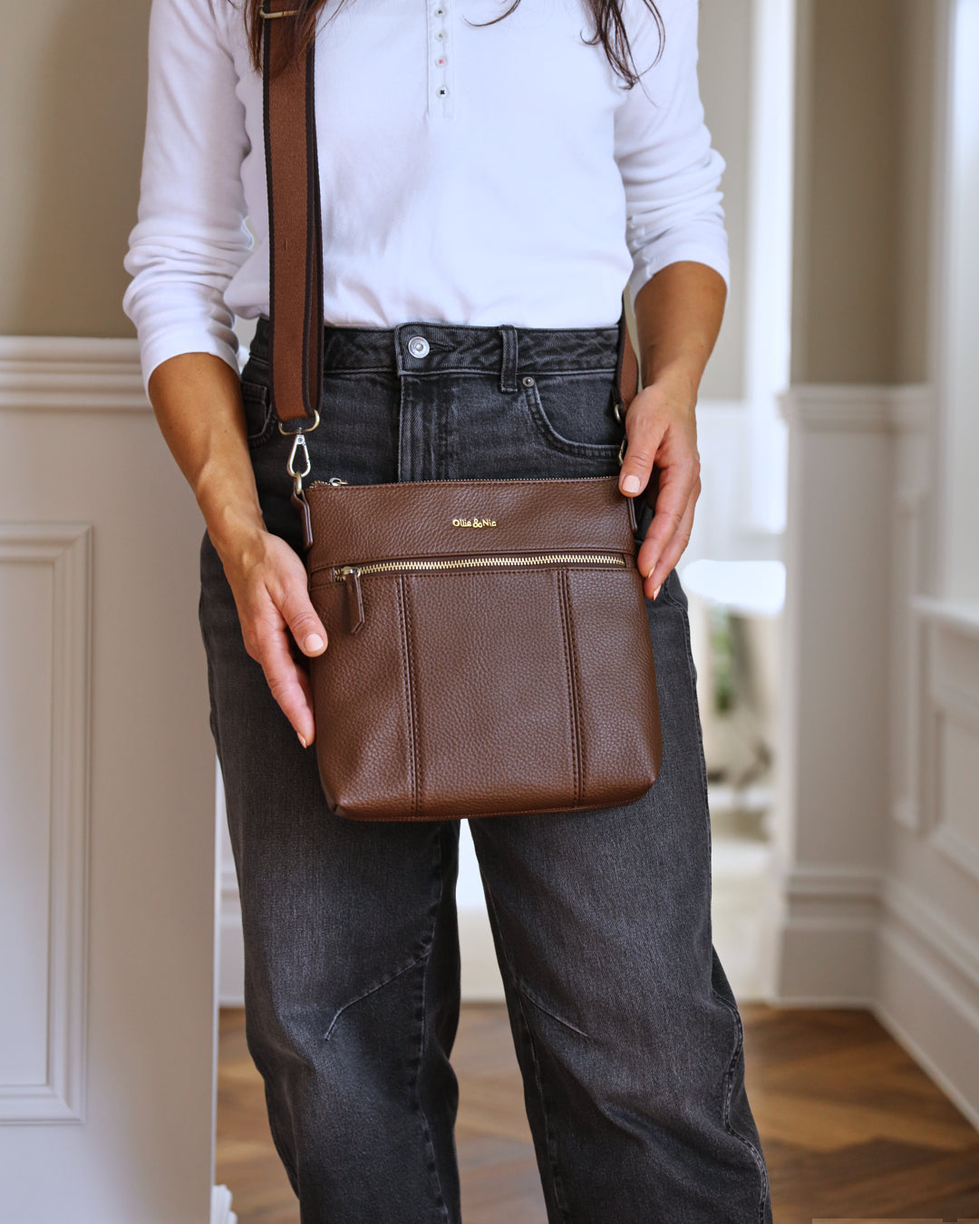 Edina Crossbody - Chocolate