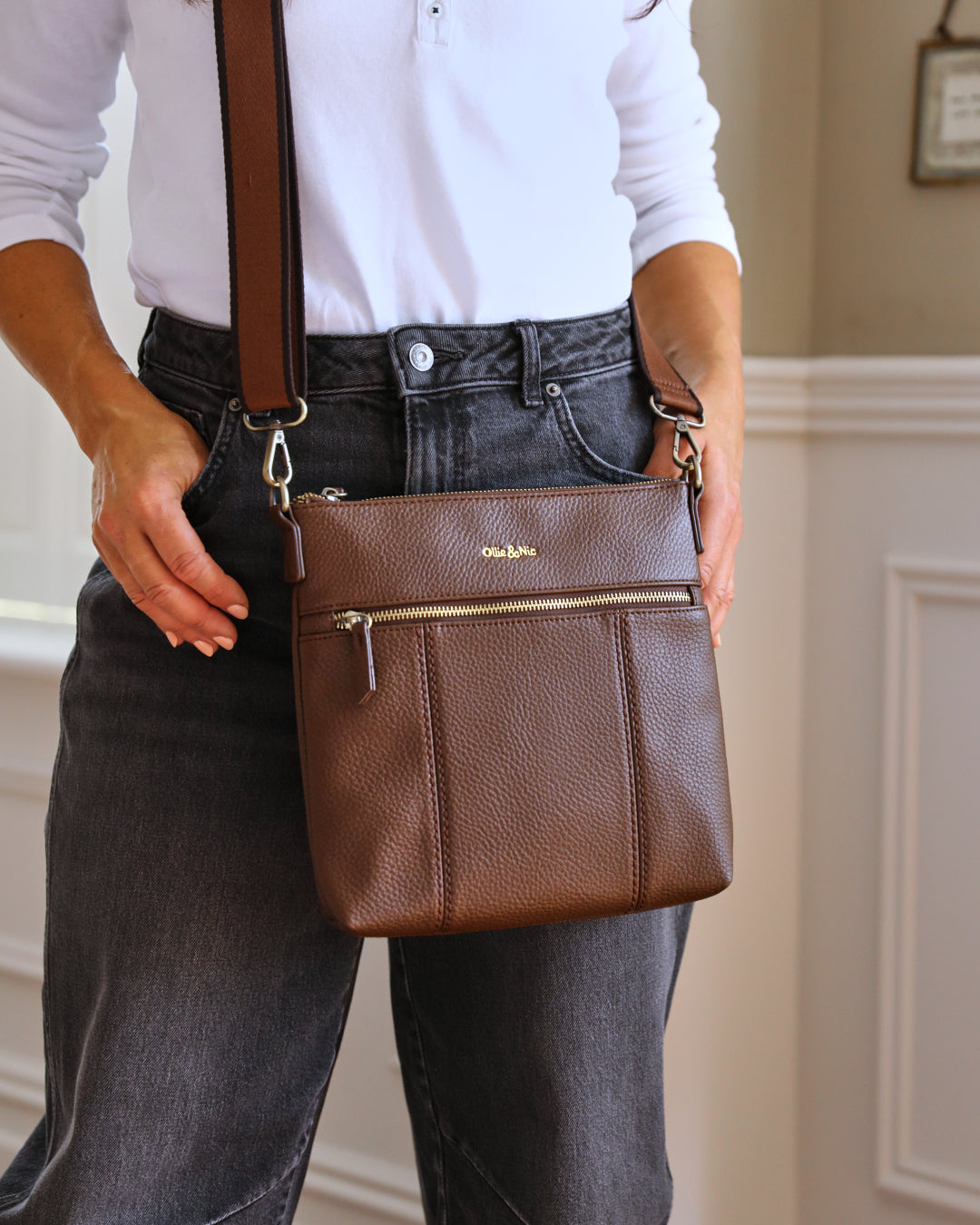 Edina Crossbody - Chocolate