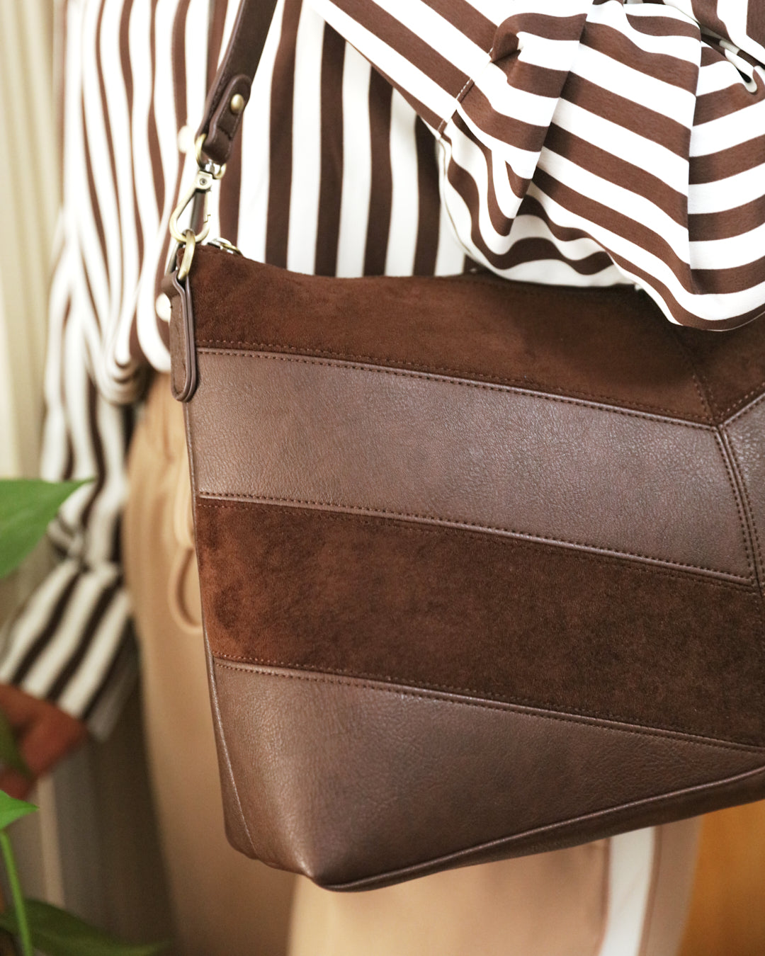 Erika Shoulder Sling Bag - Chocolate