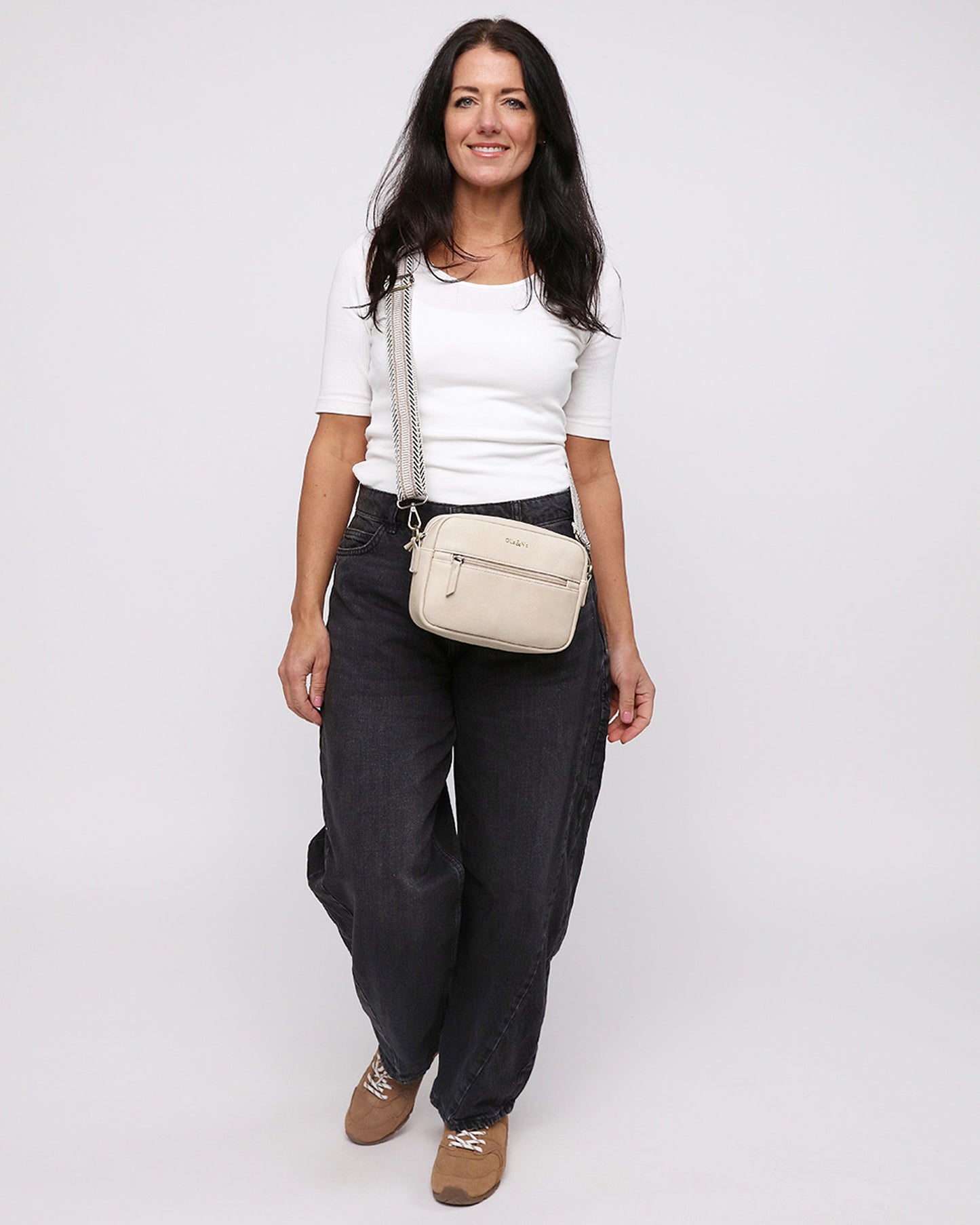 Gigi Crossbody - Pebble