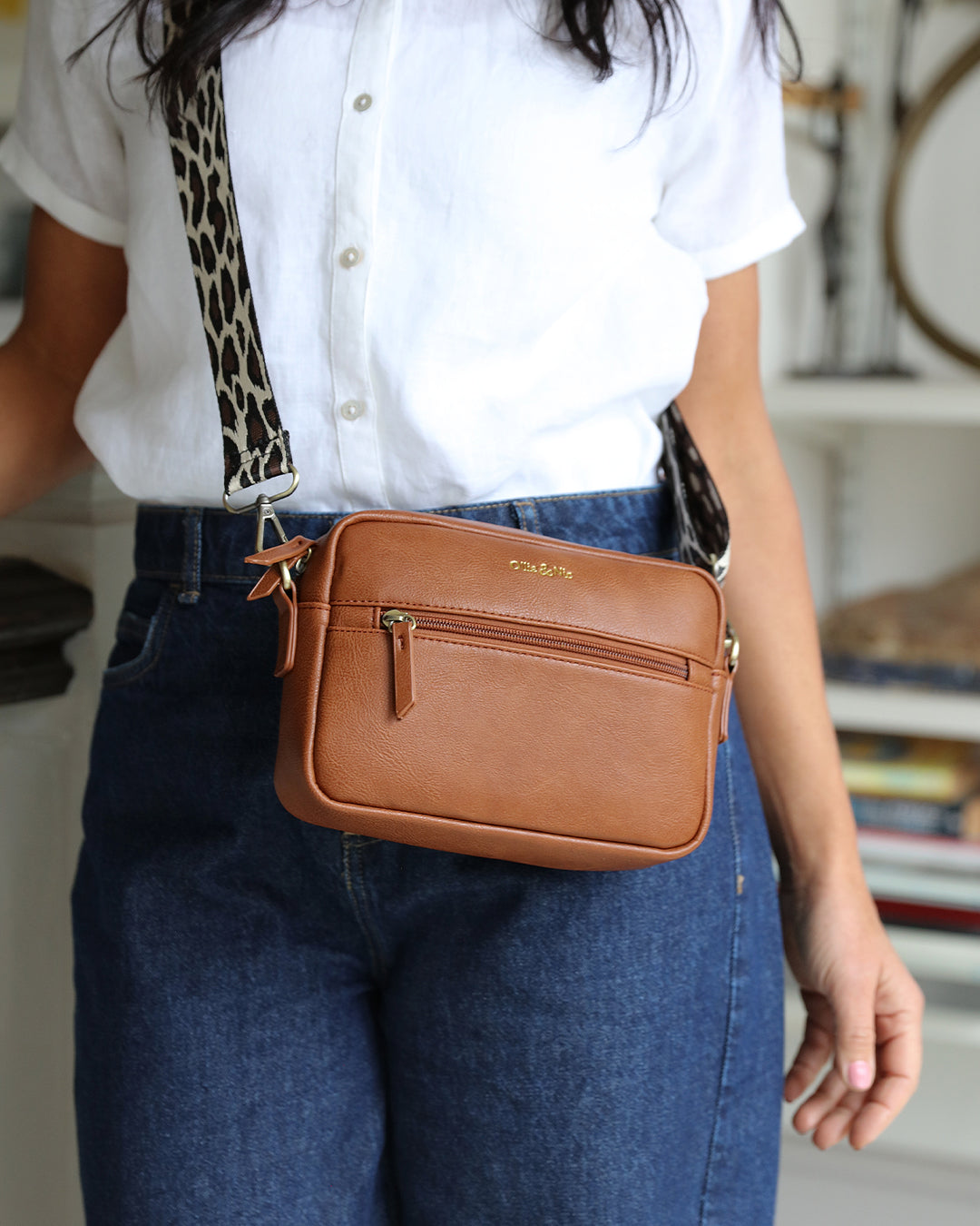 Gigi Crossbody - Tan