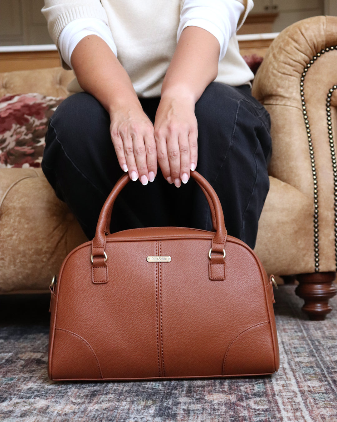 Jenna Bowling Bag - Tan