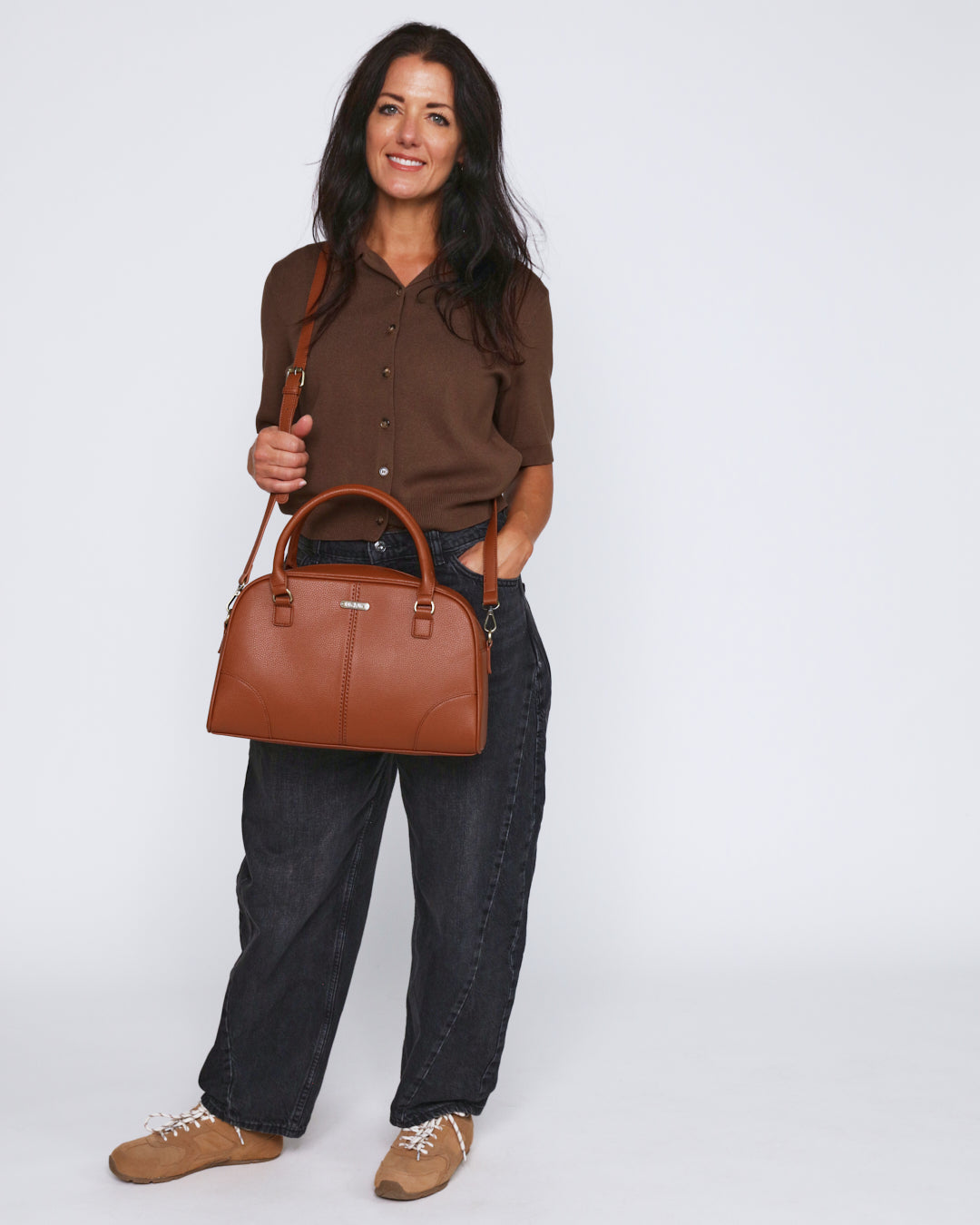 Jenna Bowling Bag - Tan