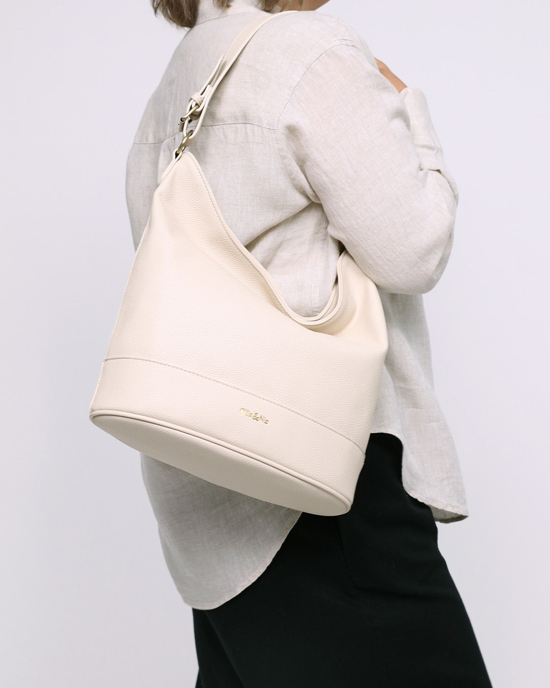 Lola Slouch Bag - Pebble