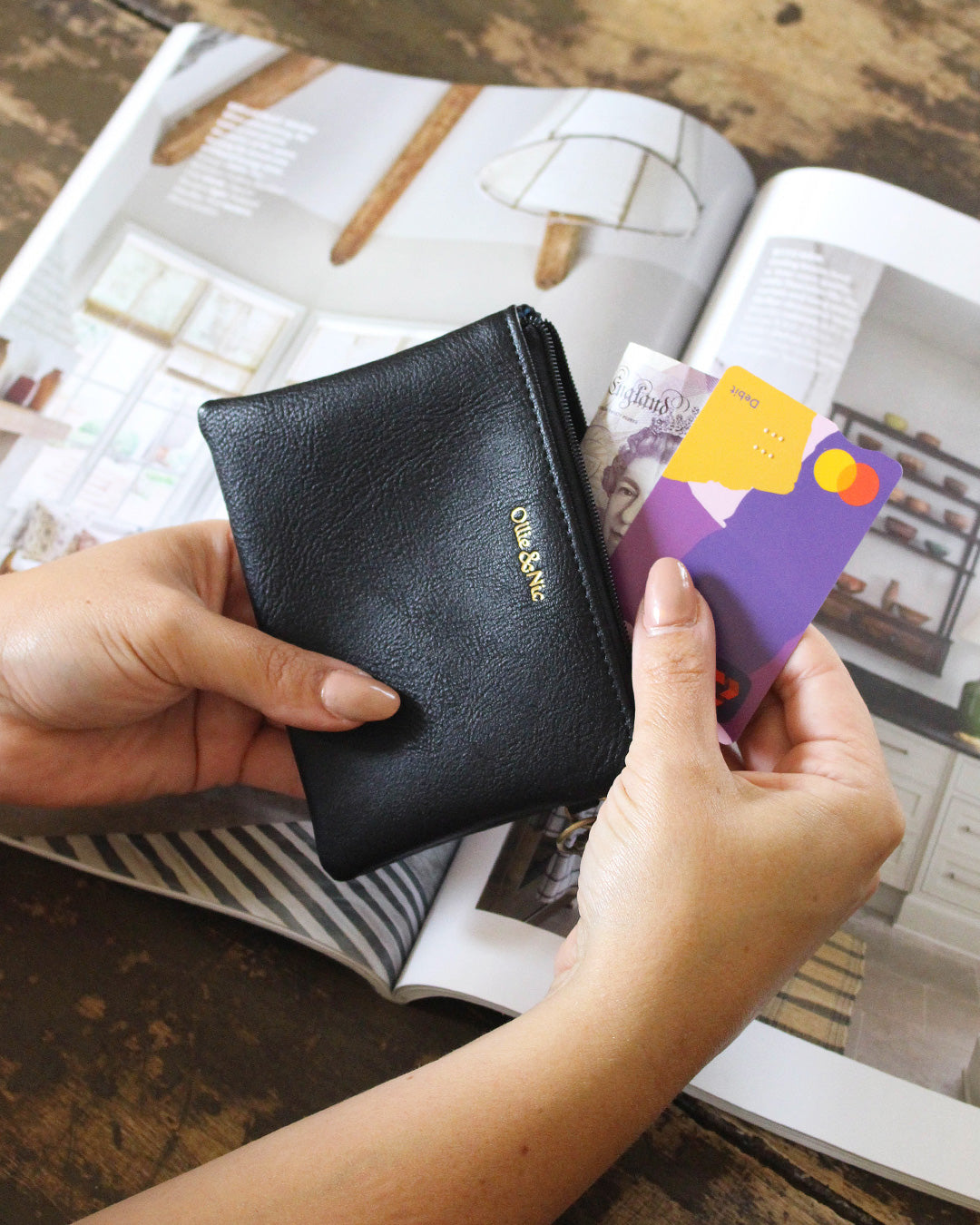 Minnie Zip Coin Purse - Black