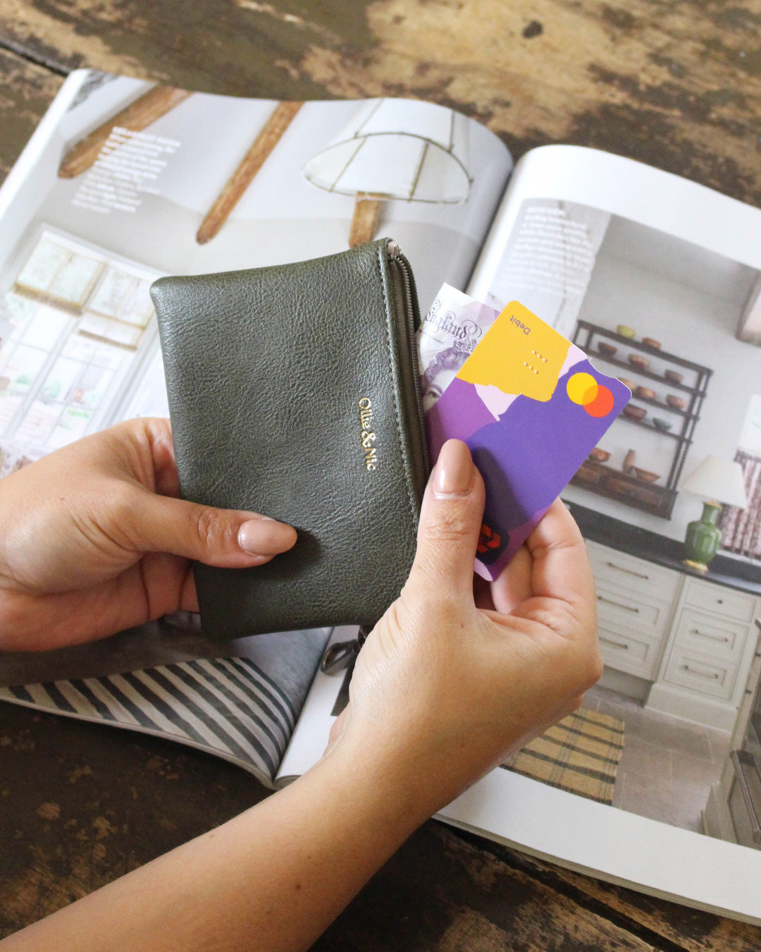 Minnie Zip Coin Purse - Khaki