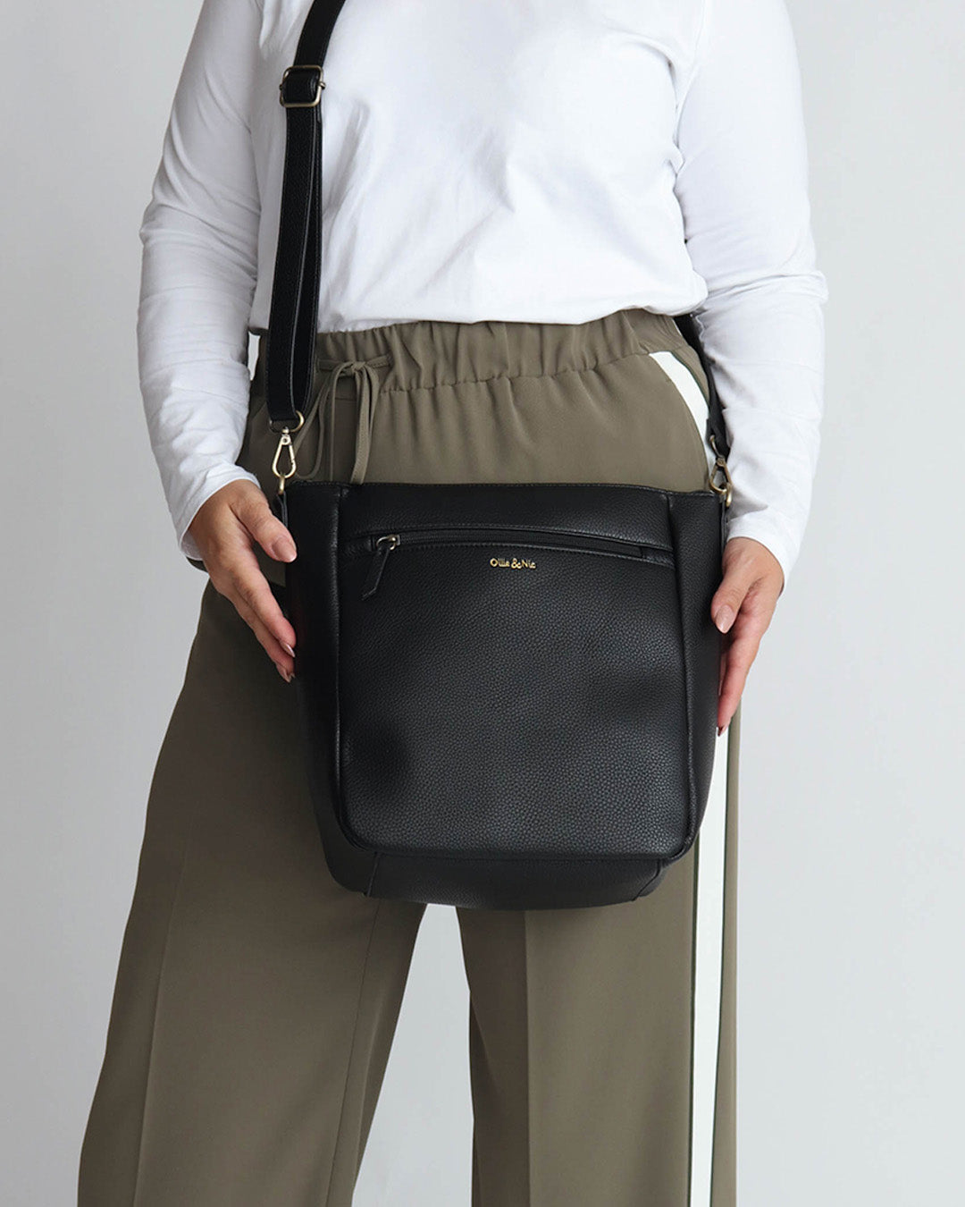 Monica Bucket Bag - Black