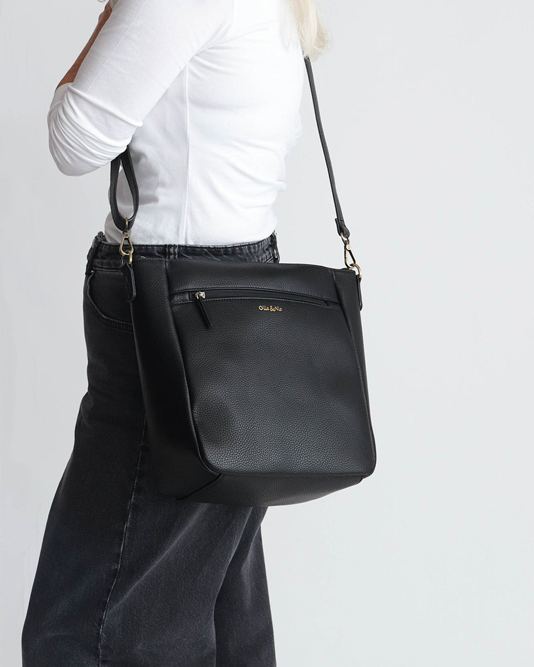 Monica Bucket Bag - Black