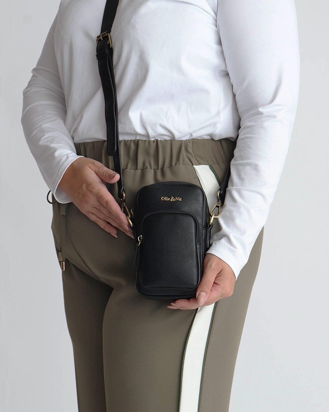 Phoebe Phone Bag - Black