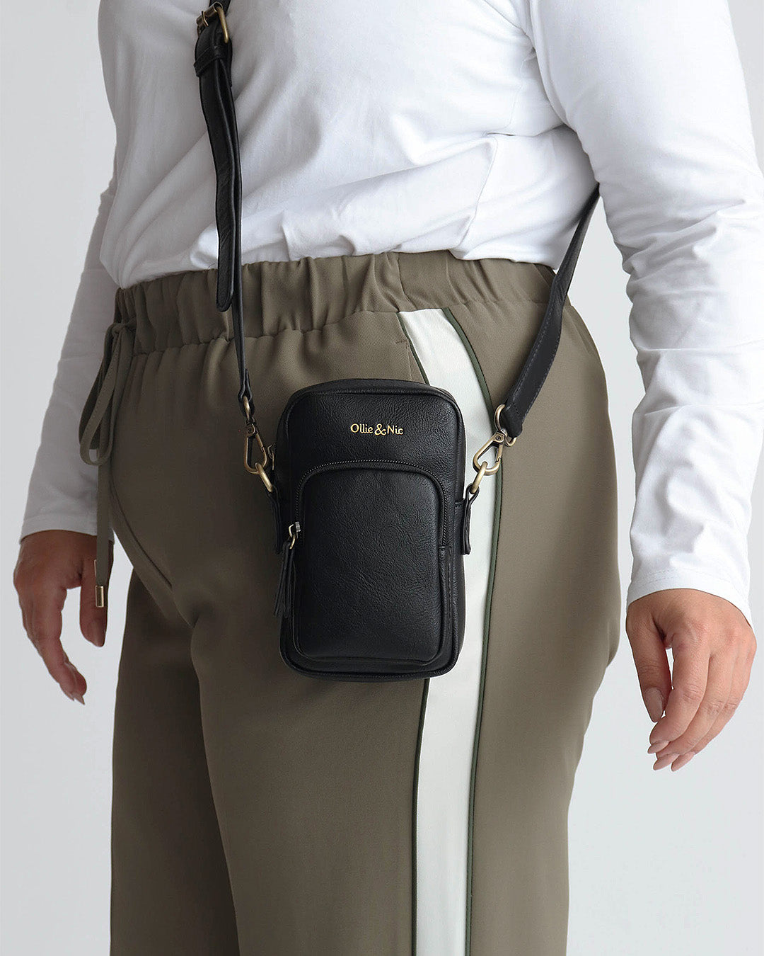 Phoebe Phone Bag - Black