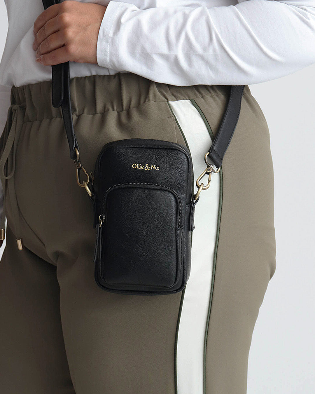 Phoebe Phone Bag - Black