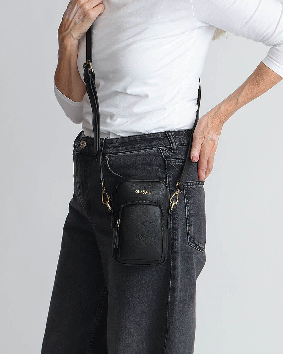 Phoebe Phone Bag - Black