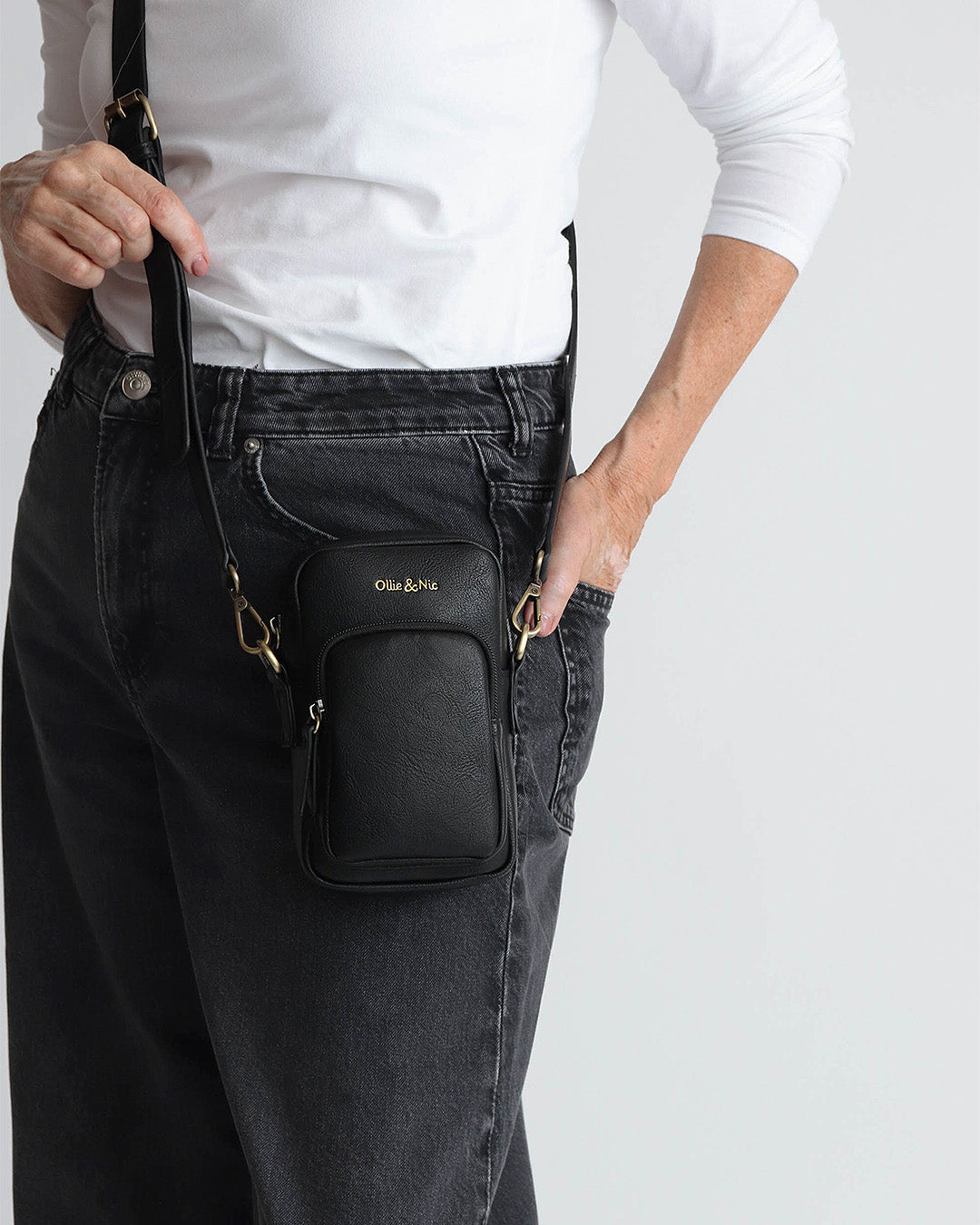 Phoebe Phone Bag - Black