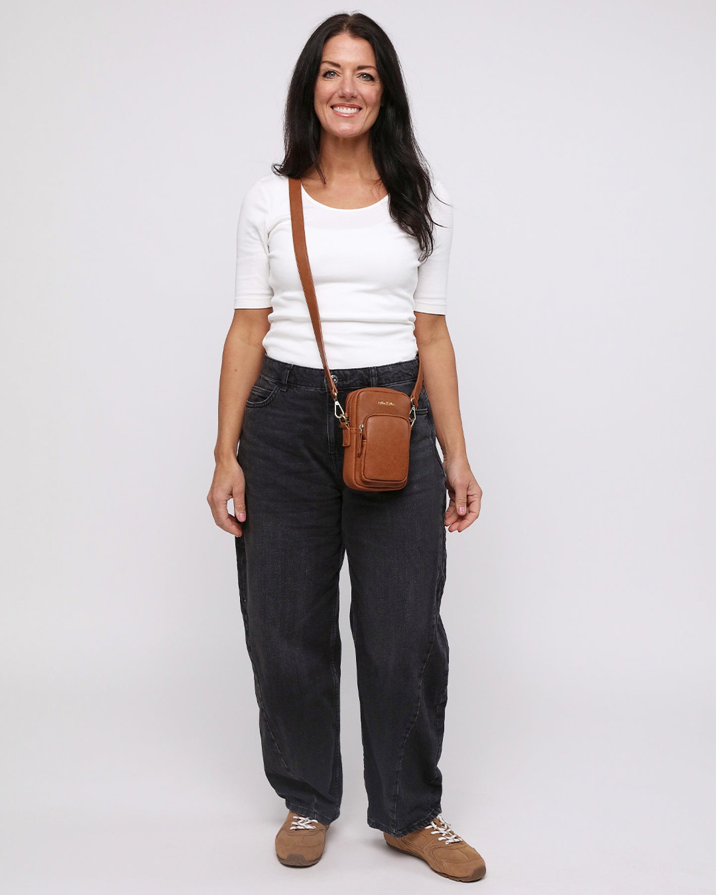 Phoebe Phone Bag - Tan