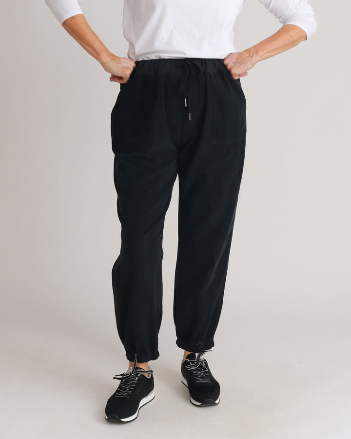 Trousers & Joggers – Ollie & Nic