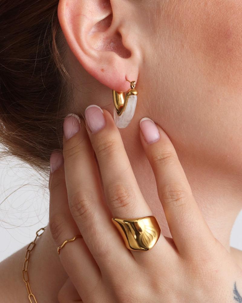 V Shape Earrings White Ollie Nic