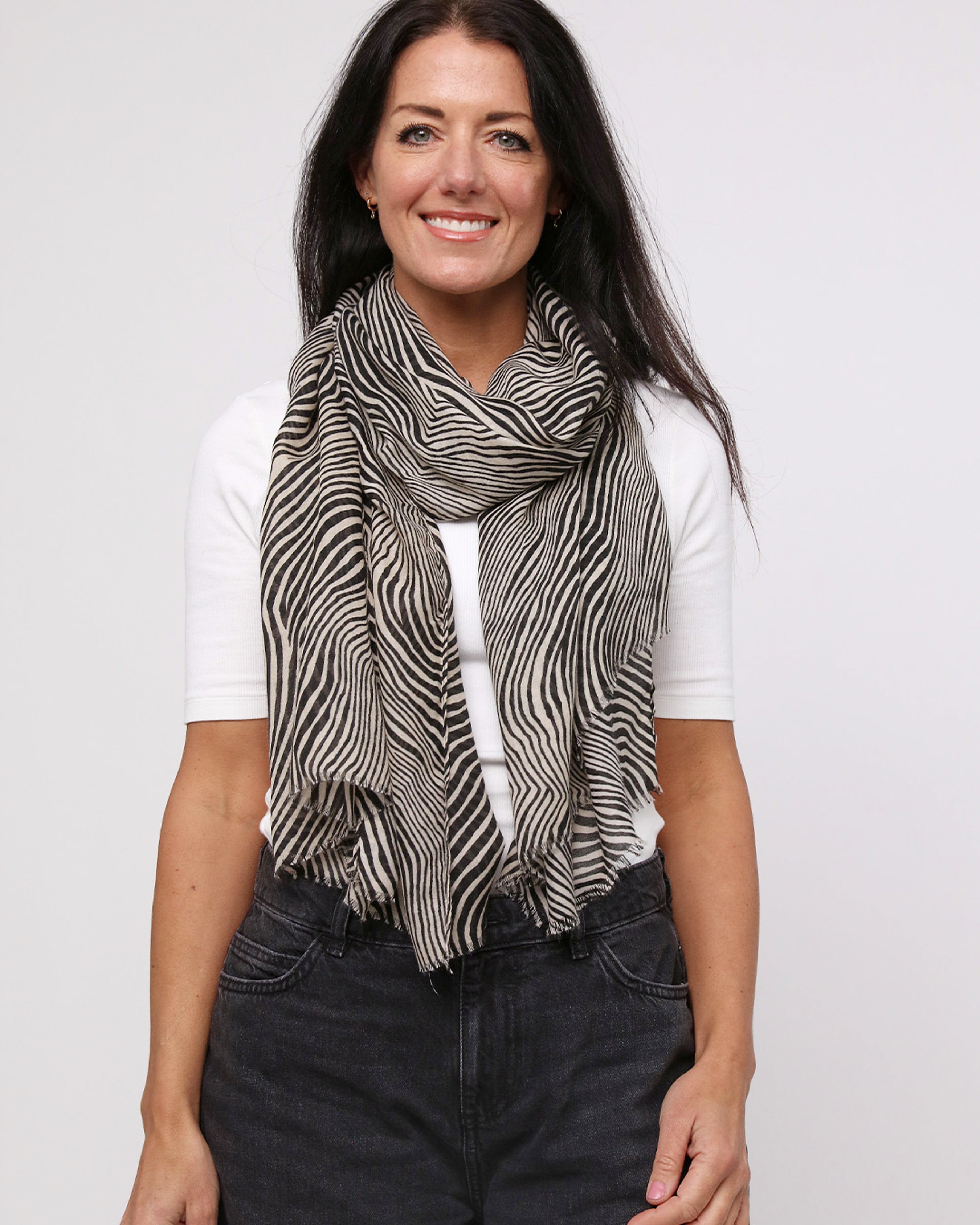 Zelda Scarf - Cream/Black