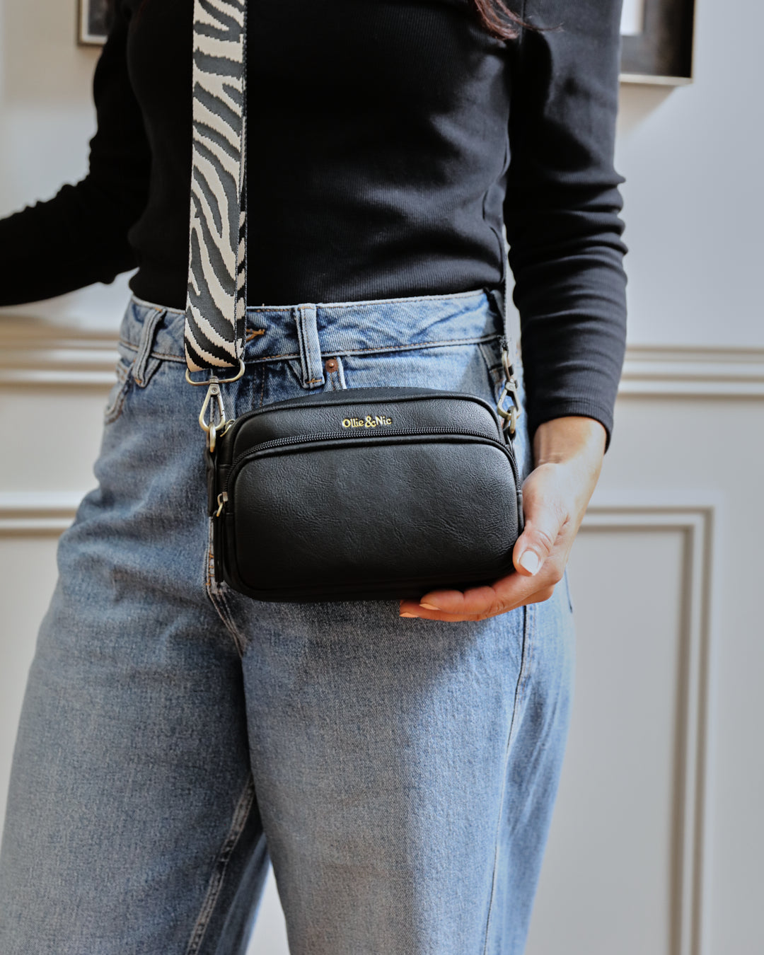 Zoe Crossbody - Black