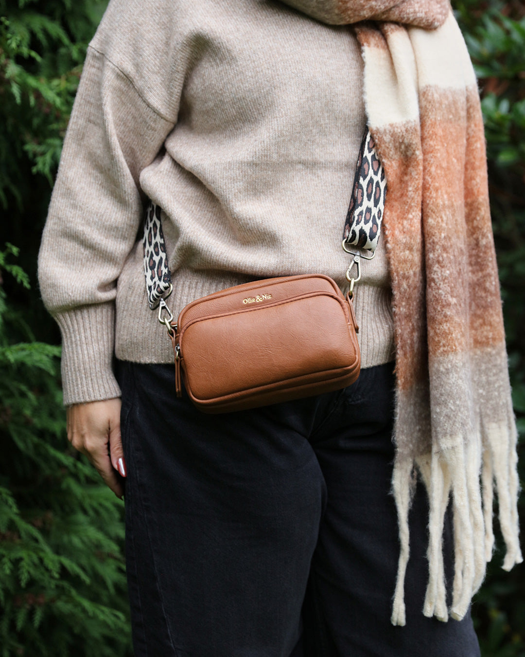Zoe Crossbody - Tan